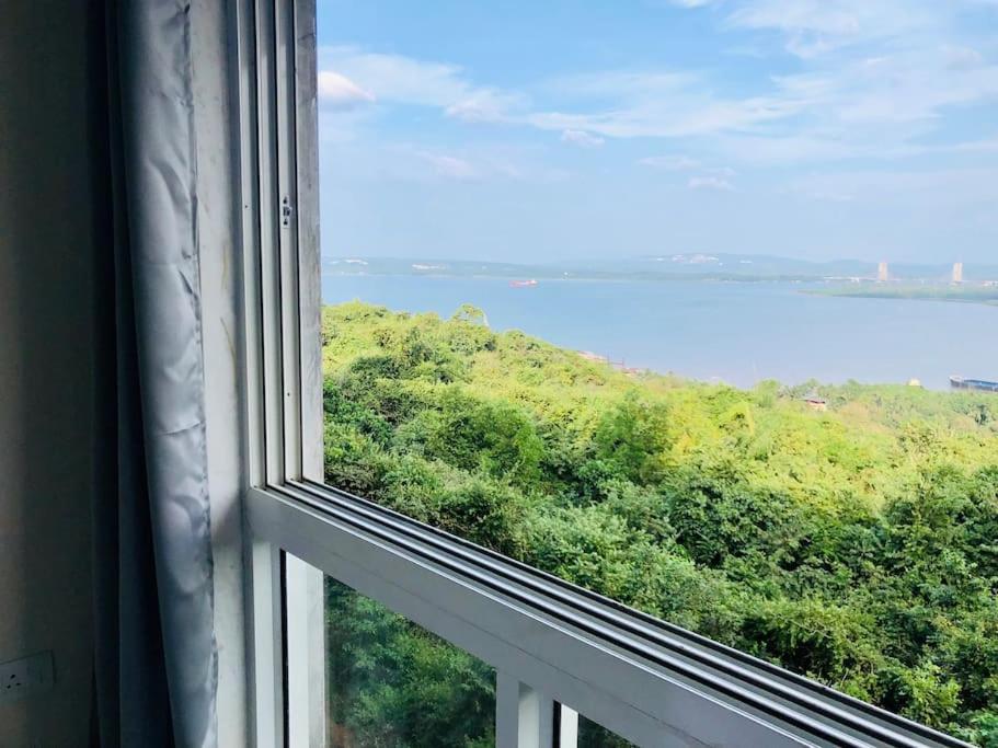 Lovely 2-Bedroom Sea View Serviced Apartment Dabolim Goa Εξωτερικό φωτογραφία