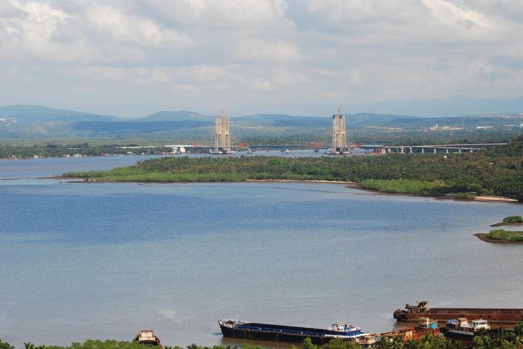 Lovely 2-Bedroom Sea View Serviced Apartment Dabolim Goa Εξωτερικό φωτογραφία